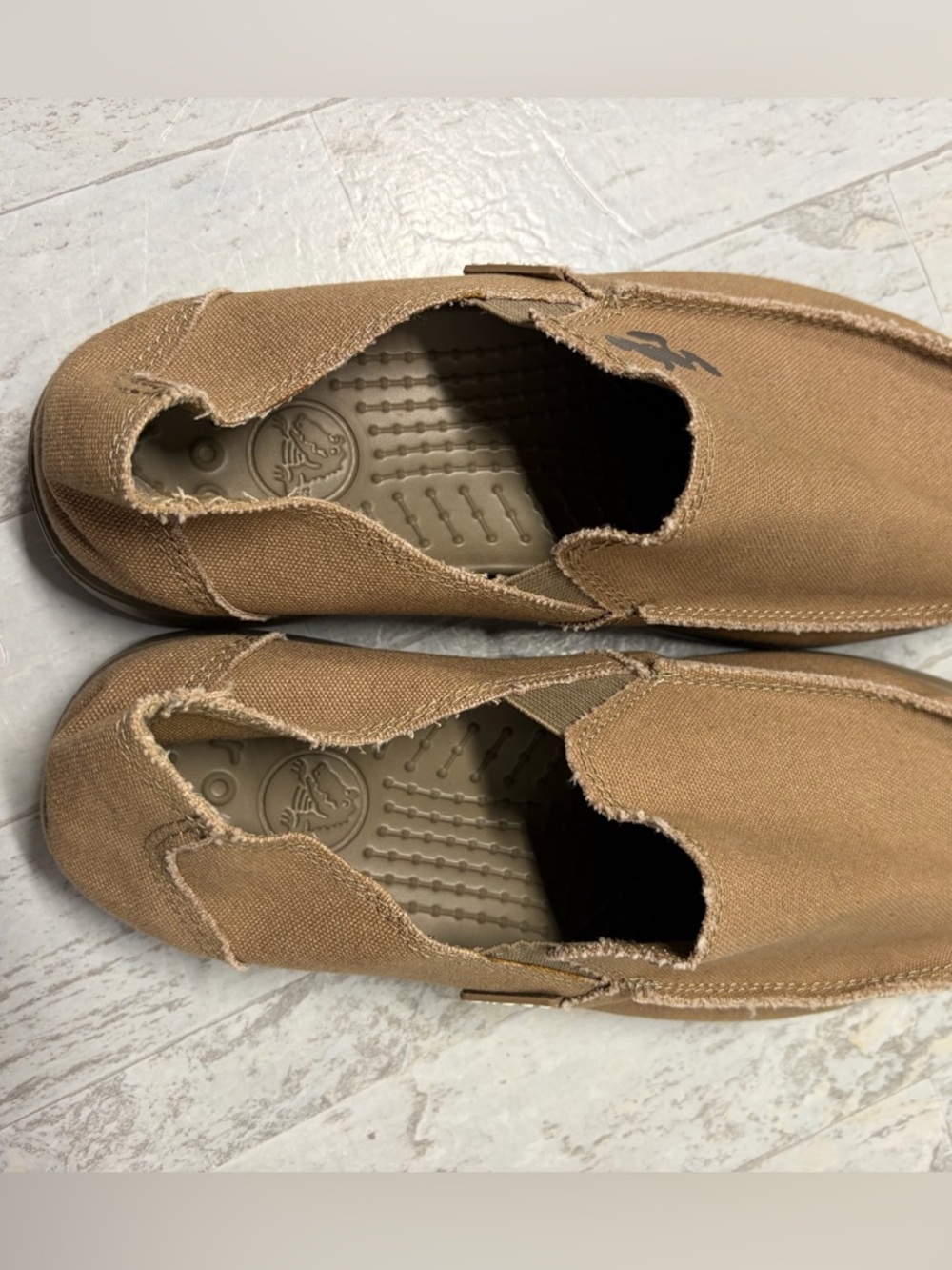 Crocs X Disney Mickey Mouse Santa Cruz SlipOn Loafer Khaki Men’s Size 9 - Picture 7 of 8